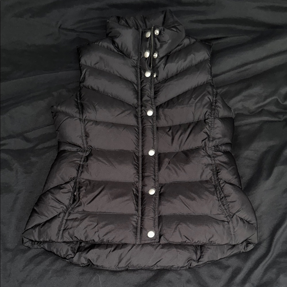 Women's Black Puffer Vest